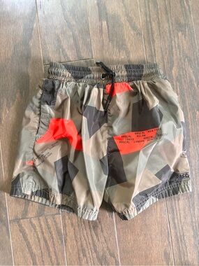 Rascal Boys Green/ Black/ Orange Camo Mesh Lined Swim Trunks W/ Pockets- Sz L